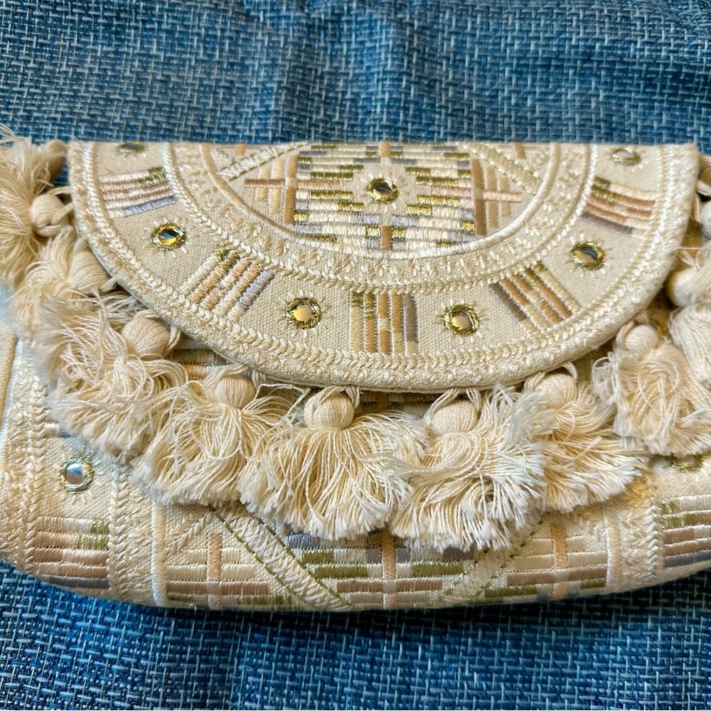 Elegant Cream Embroidered Clutch